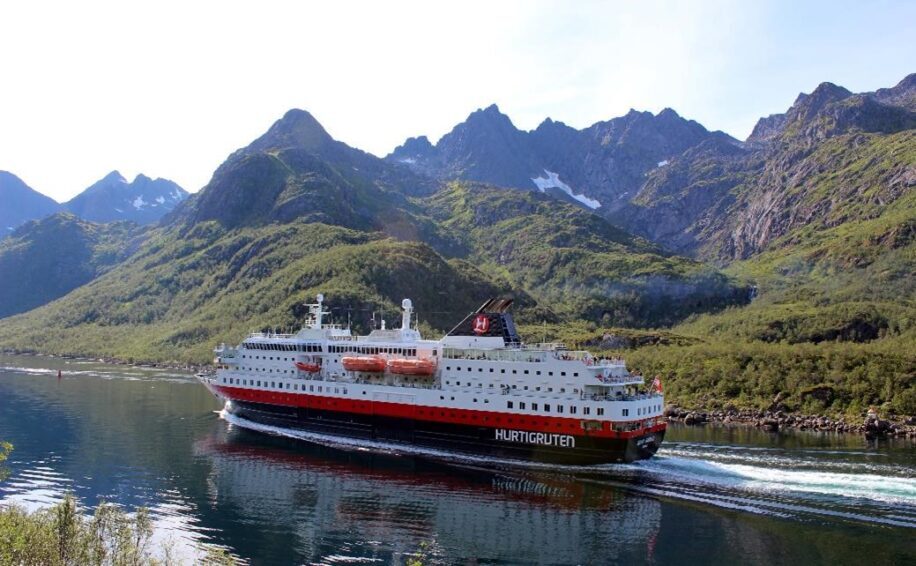 Enchanting Fjords & Scandinavian Capitals - Norway Summer Tours 